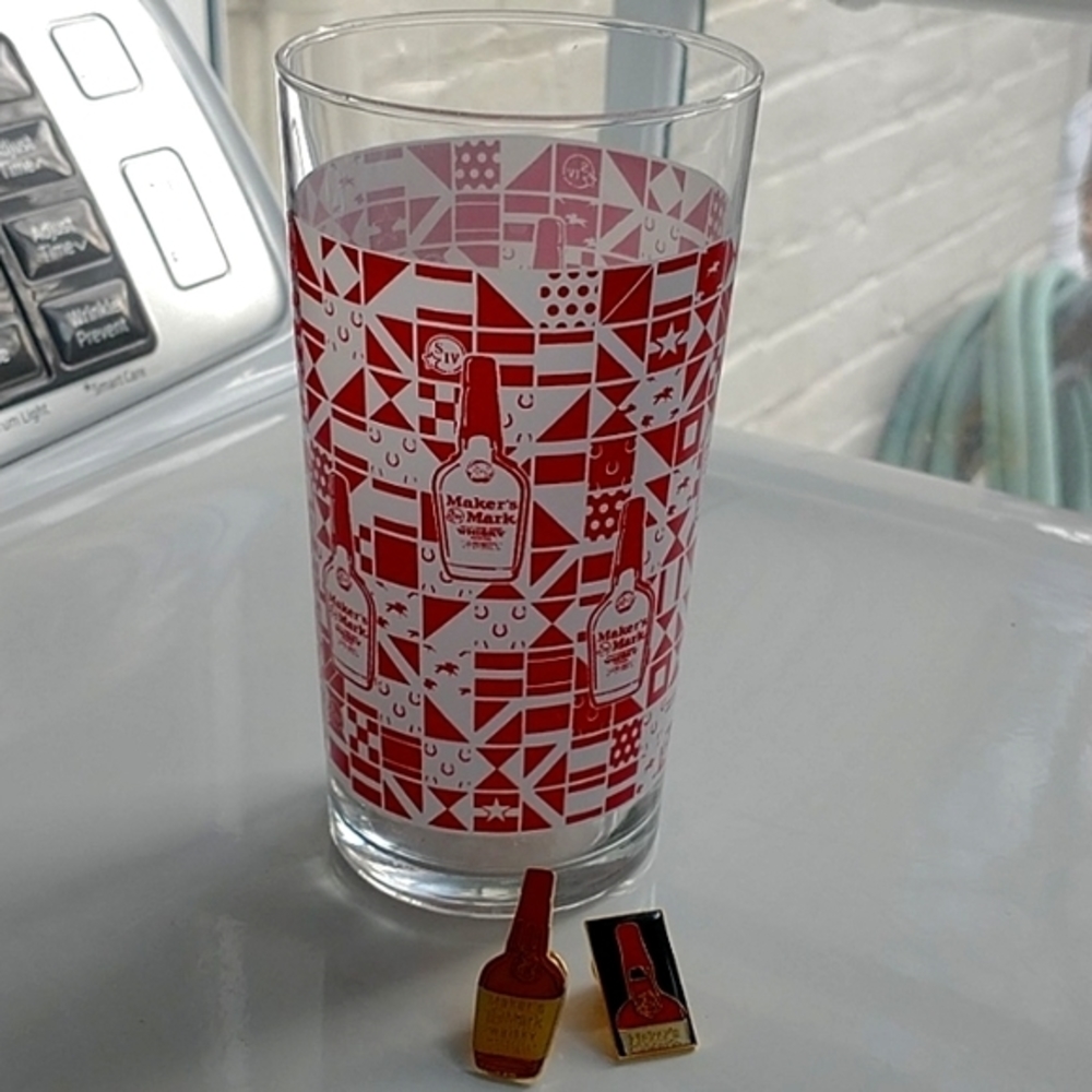 Maker’s Mark 3 piece Gift Set Drinking Glass 2 pins Bourbon Kentucky